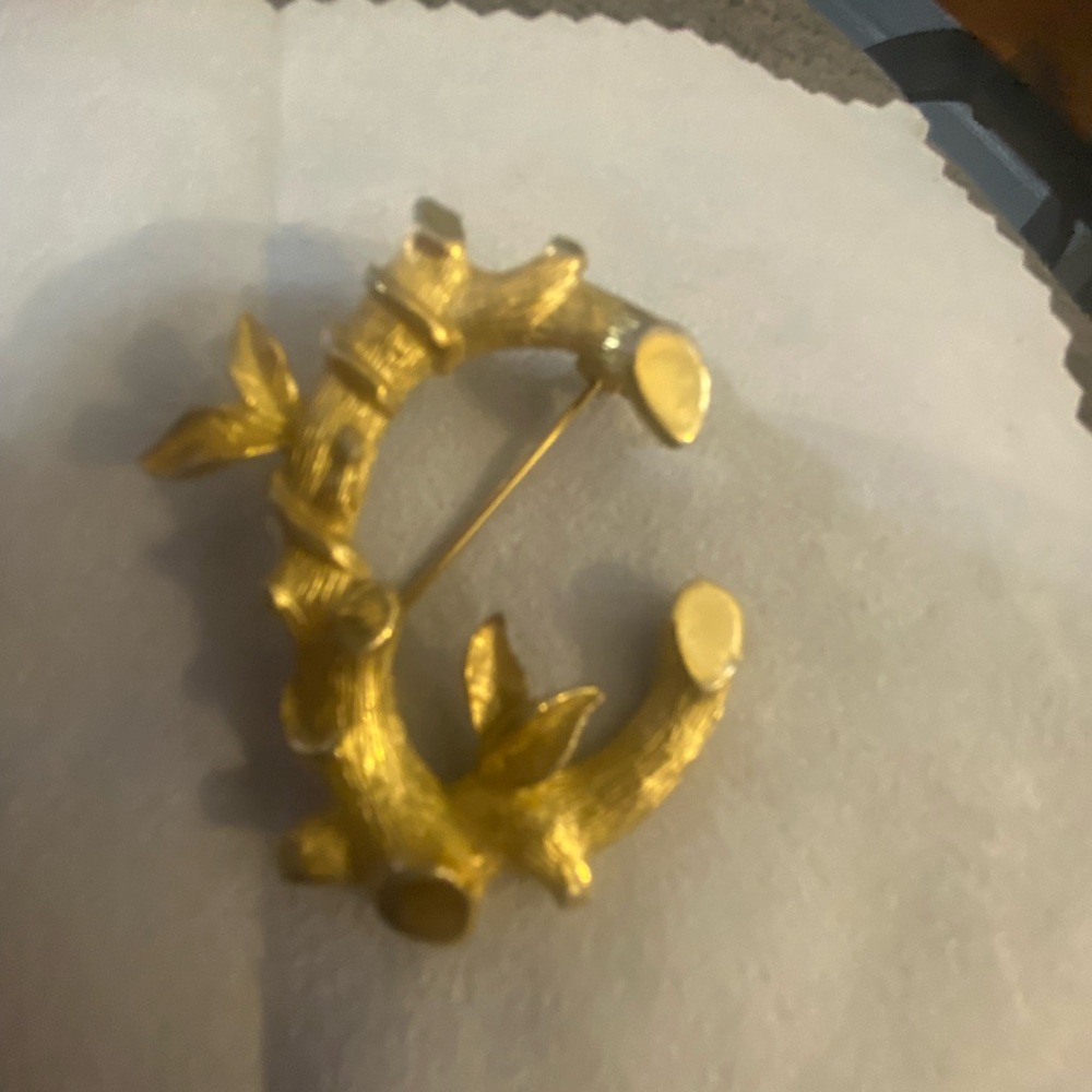 Vintage Sarah Coventry ABC Collection Letter C